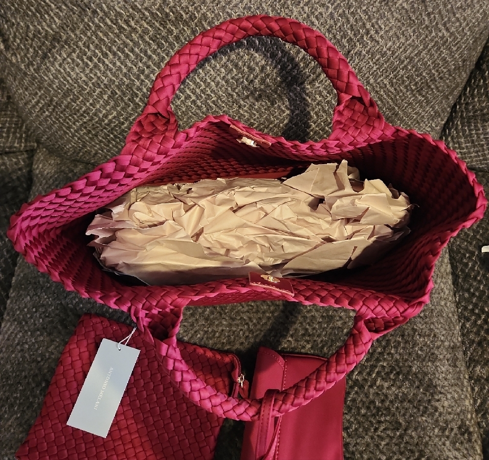 ANTONIO MELANI Deep Red Woven Tote Set - Picture 5 of 6